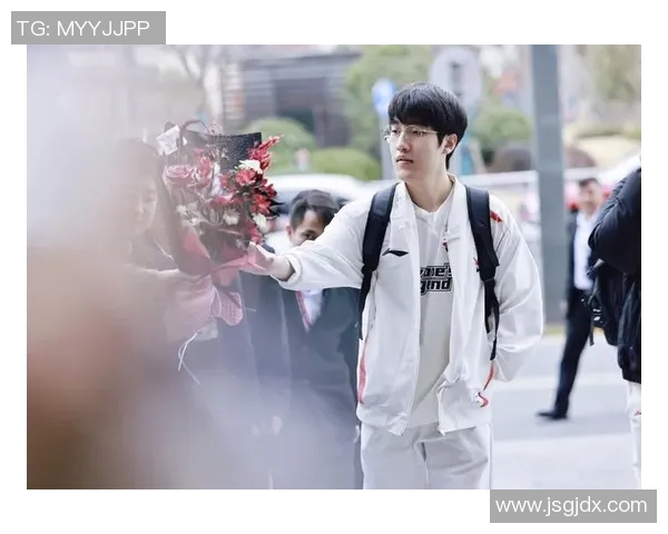 电竞新闻重磅专题TES战队进攻革新解析引领电竞新潮流